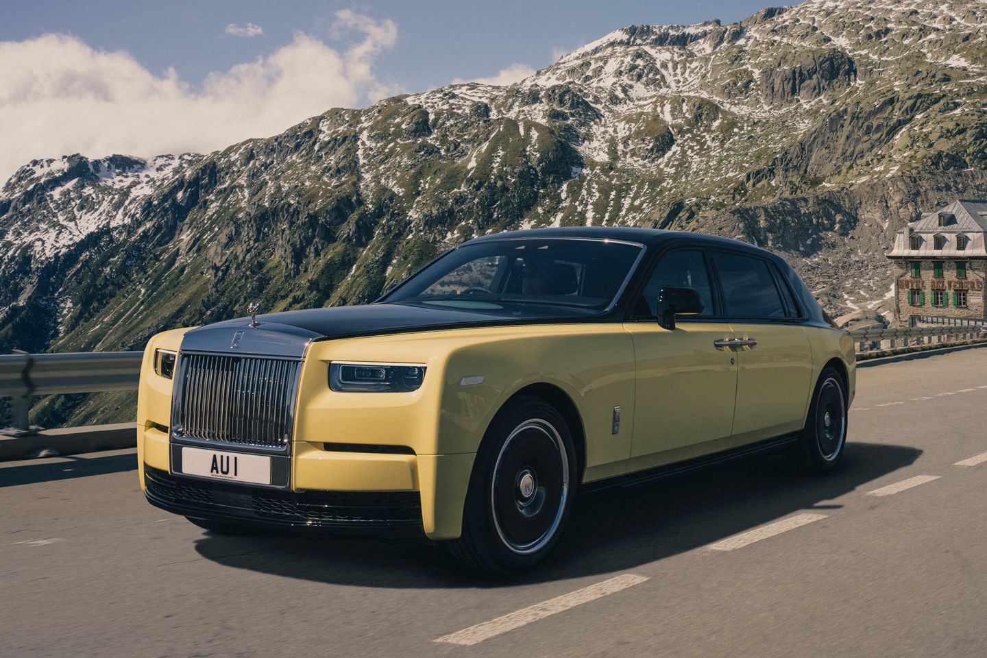 Rolls-Royce Celebrates Bond's Legacy with the Stunning Phantom Goldfinger